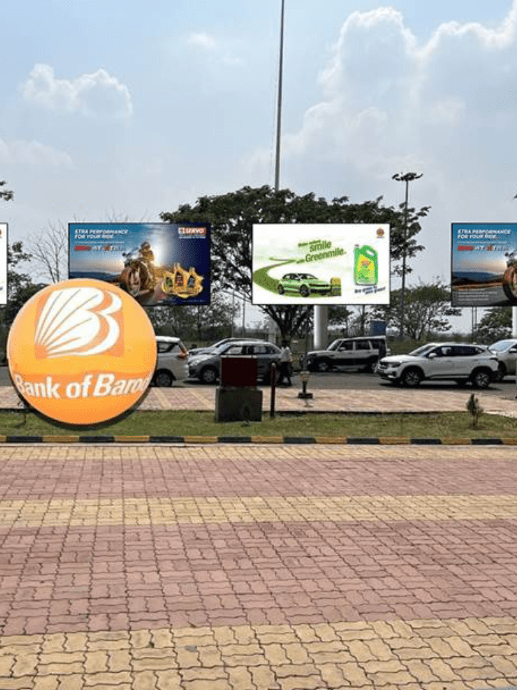 Recall Advertising - airport advertising - Airport OOH Hoardings